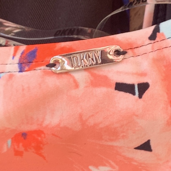 NWT DKNY Tropical Print Hibiscus Palm Swimsuit One Piece Size Medium $118 - Picture 7 of 15